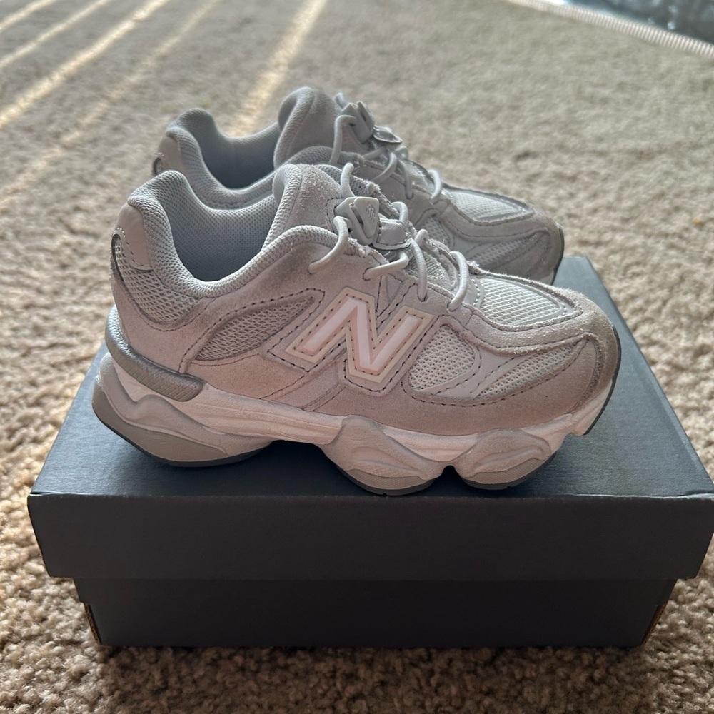 New Balance 9060 Gray Sneakers